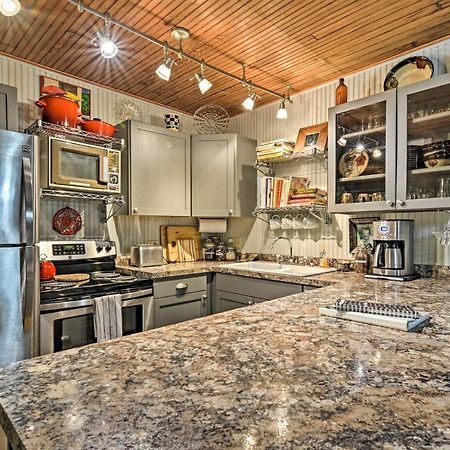 Pet-Friendly One Crow Cottage In Harbor Springs! Exterior photo